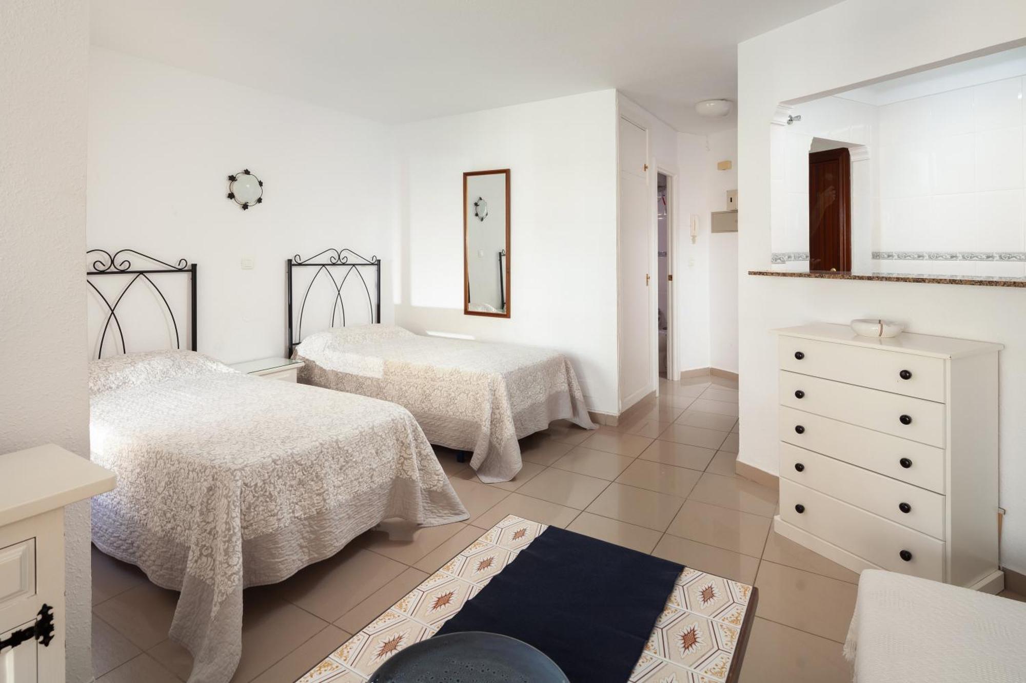 Apartament Estudio Bloque 90 *